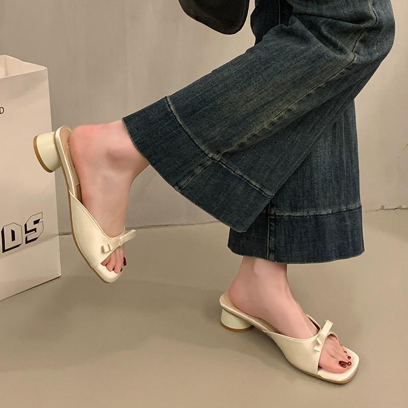Outer wear with skirt one-word slippers female new fairy temperament bow beach cool slippers