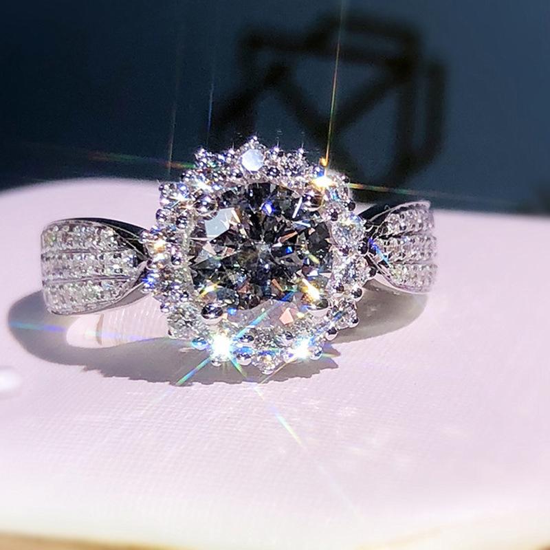 2026 Inlaid Oval Pigeon Egg Cube Zirconia Ring, Fashionable and Personalized Platinum Engagement High-quality Jewelry