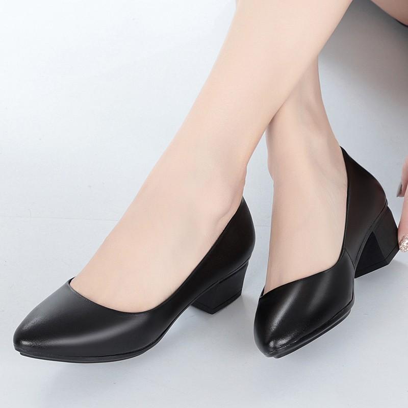 Spring and autumn shoes new women's shoes spring mother shoes thick heel comfortable soft leather soft sole non-slip work leather shoes women's si