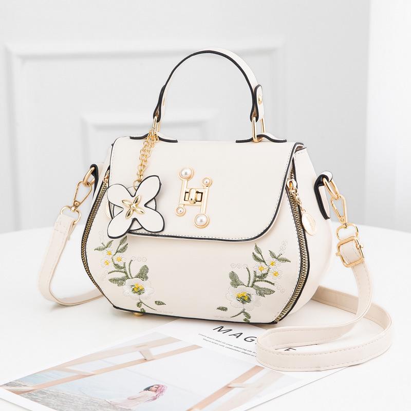 Embroidery Handbag: 2022 New Fashionable PU Leather Single Shoulder Crossbody Bag for Women