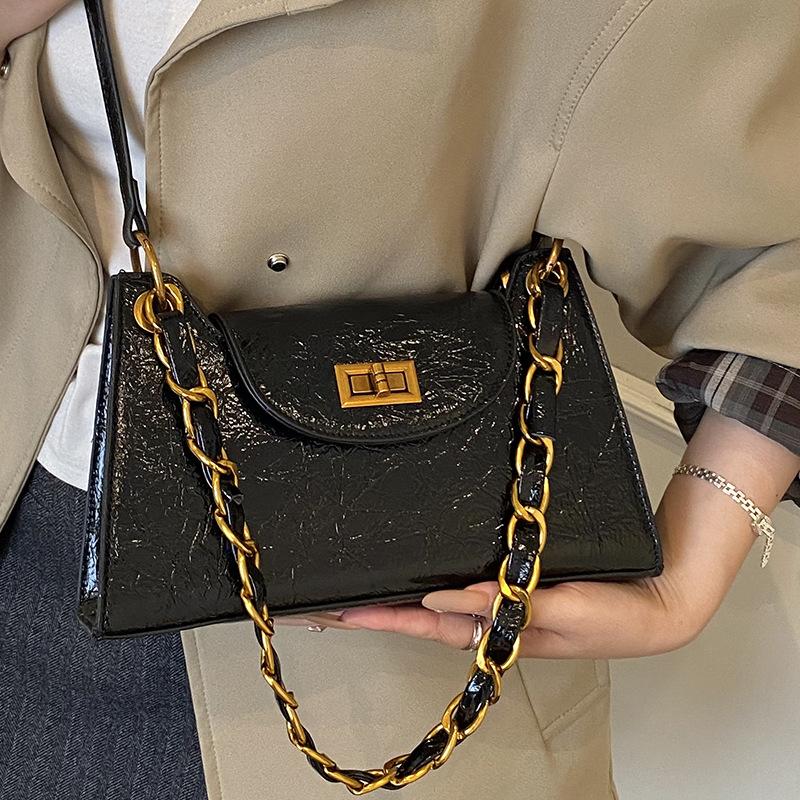Retro fashionable simple underarm bag women's autumn fashion chain simple commuter shoulder messenger bag