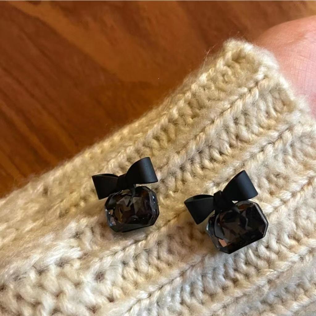 Black Bowknot Cube Crystal Earring Square Bow Earrings for Women New Jewelry Fashion Pretty Gifts
