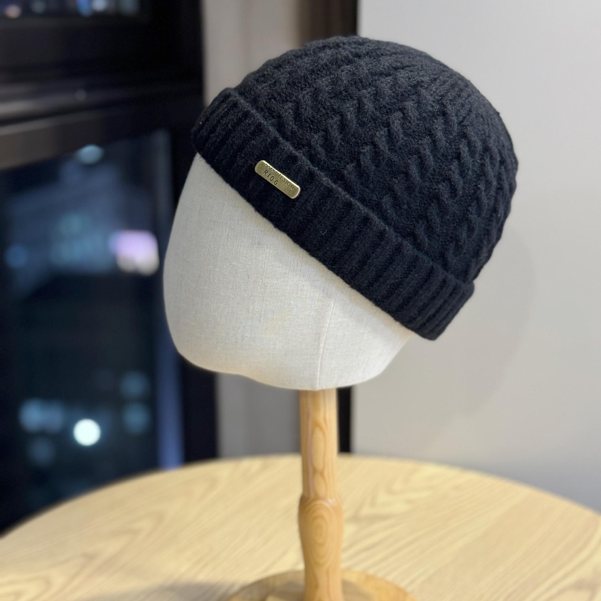 

Knitted hat for autumn and winter, warm beanie for men and women, thin trendy street style, American and Japanese workwear wool hat Adult54-60Average Size чёрный