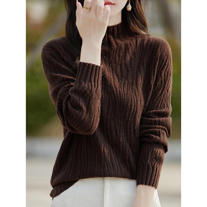 Autumn new long-sleeved round neck bottomed women's clothing thin pleated inside knitted sweater top supply