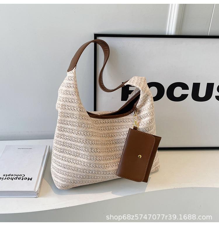 Versatile Lazy Straw Tote Bag Women's 2025 New Fashionable Large-capacity Shoulder Woven Bag for Work Commuting Bag
