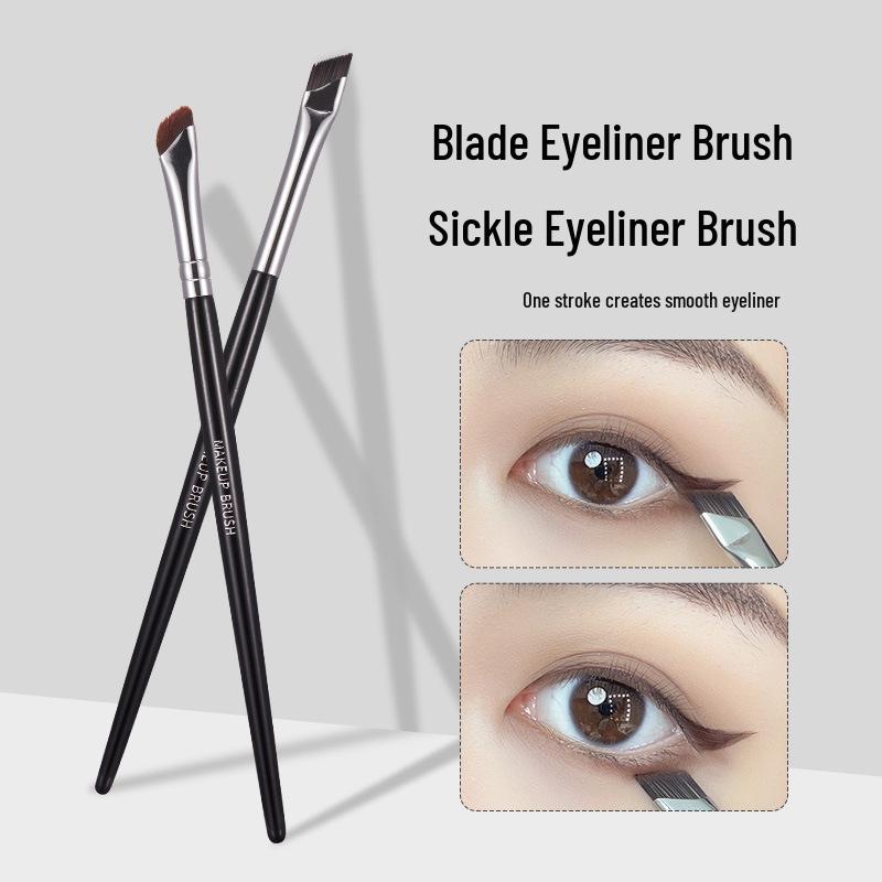 GECOMO Angled Sickle Eyeliner and Eyebrow Brush for Lower Eyelid Crease