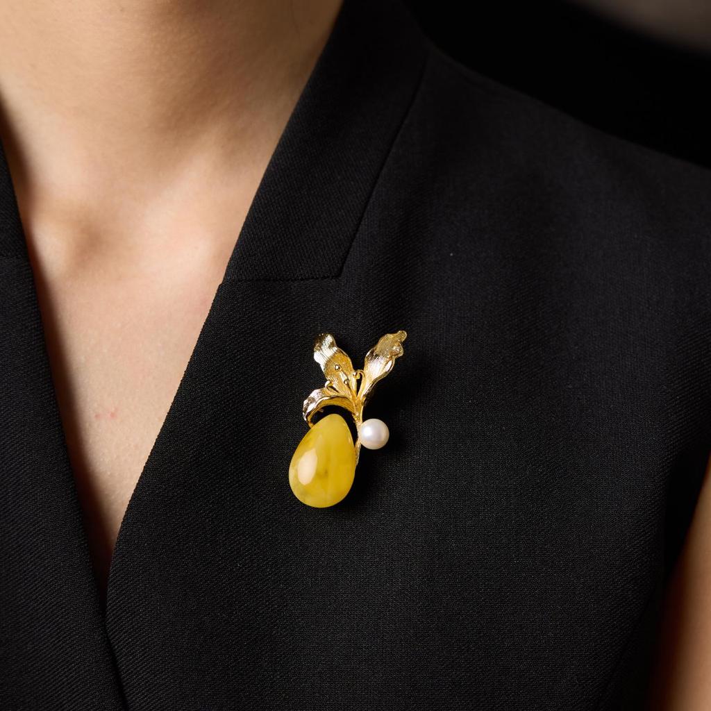 Lily Chinese Enamel Amber Brooch - Elegant Women's Qipao Suit Accessory Gift