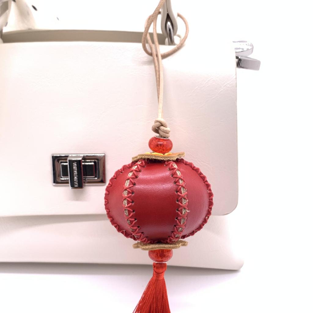 Nouveau Sac Lanterne Style Chinois en Cuir Véritable Breloque Porte-clés et Pendentif de Voiture DIY Fait Main Cadeau Créatif Traditionnel