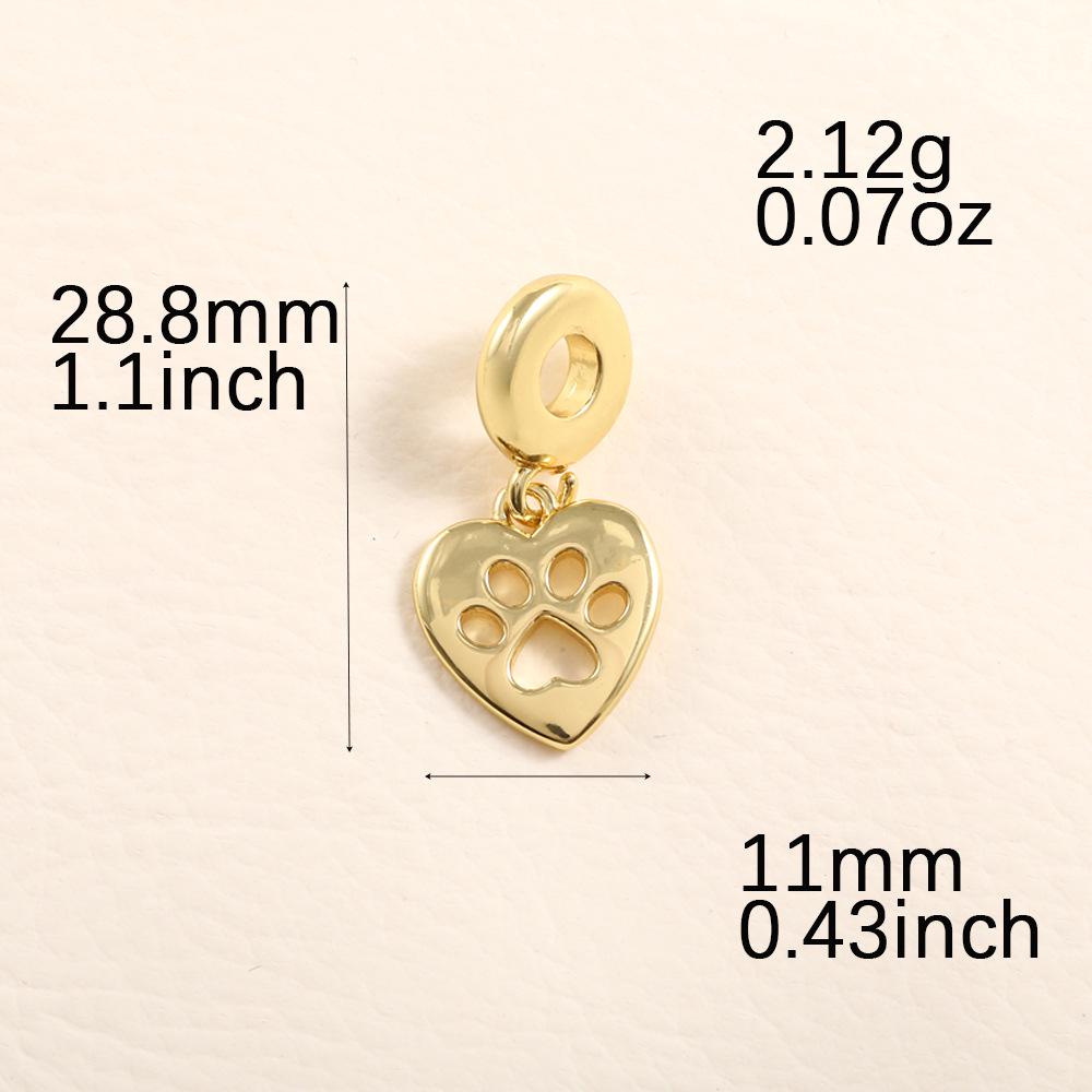 

Heart-Shaped Cat Paw Pendant Necklace with Smooth Finish