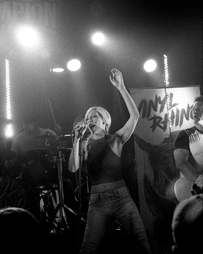 Kodak Professional T-MAX P3200 135-36 Panchromatic Black-and-White Film