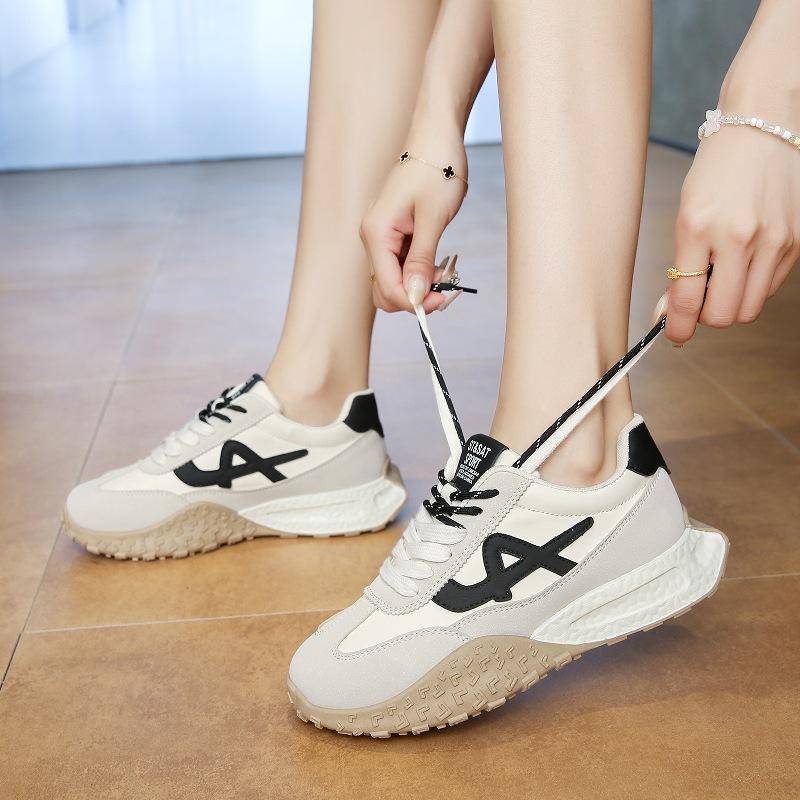 Platform-soled Forrest Gump Shoes Women's 2025 Summer New Retro Flat-soled German Training Shoes Student Height Increase Versatile Casual Sports Shoes