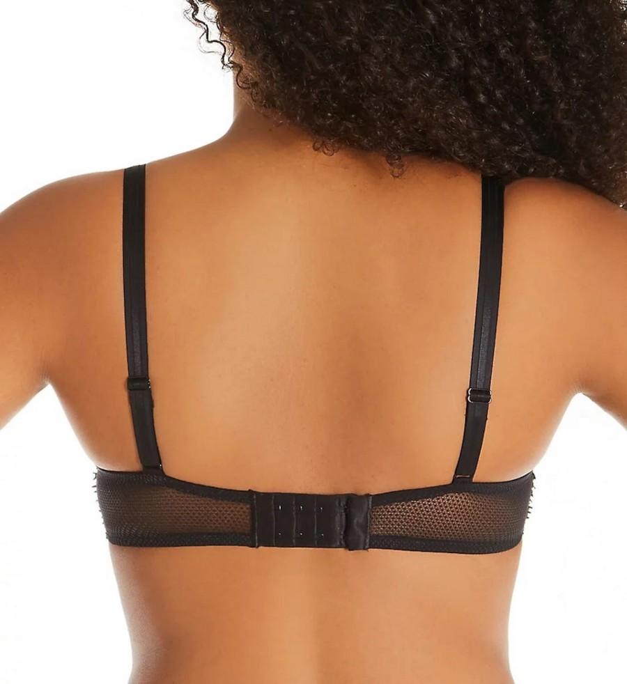 Бюстгальтер с мягкой чашкой Chantelle (95383)