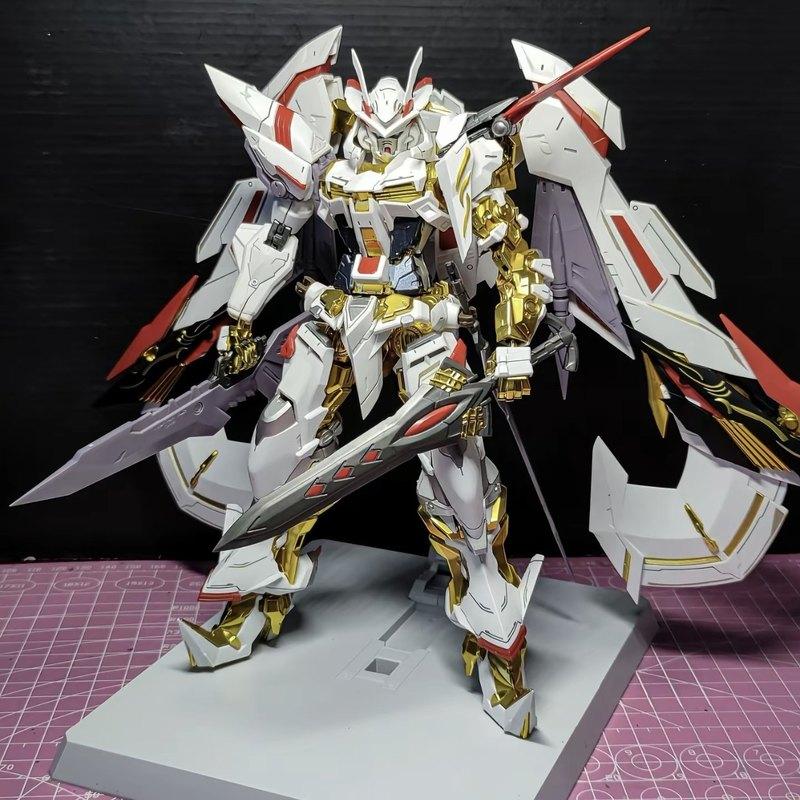 Daban Model Gold Frame Amatsu Plastic Kit Metal Build Style Mecha Action Figure Collection MG 8826 1/100 Poseable Articulated Scale Detailed Movable