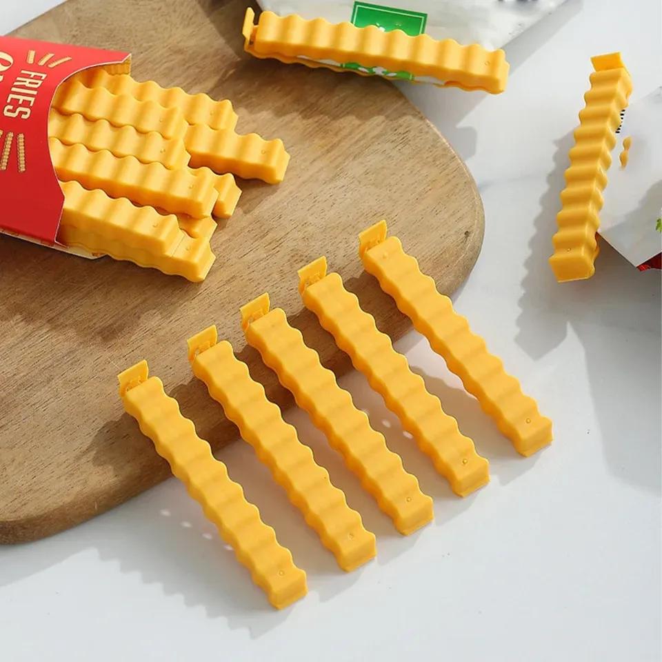 Sealing Clip For Food Refrigerator Magnetic Sticker Snack Sealing Clip Plastic Bag Seasoning Sealing Strip 12pcs Potato Clause