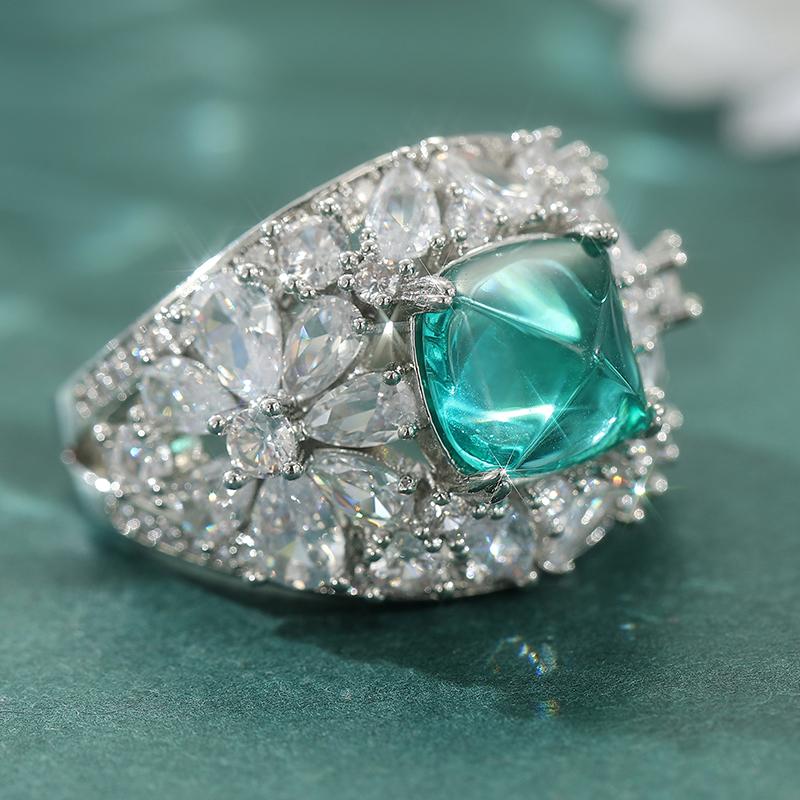 Gorgeous Elegant Green Synthetic Zircon Flower Ring Suitable For Women Parties Banquets Wedding Vintage Temperament Jewelry