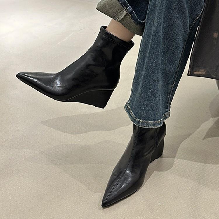 Pointed short boots women's new boots 2025 autumn and winter new European beautiful women's boots high heel short boots wedge heel thin boots