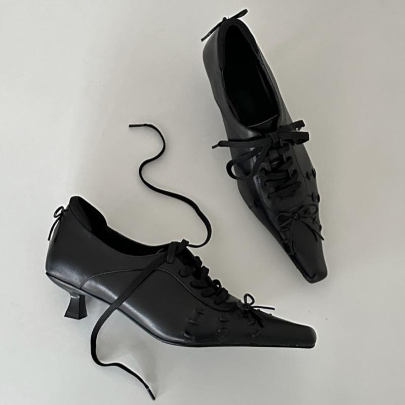 Fashion Retro Square Toe Lace Up Leather Pumps 2025 New Spring Temperament Niche Women Mid Heel Shoes Versatile Soft Women Shoes