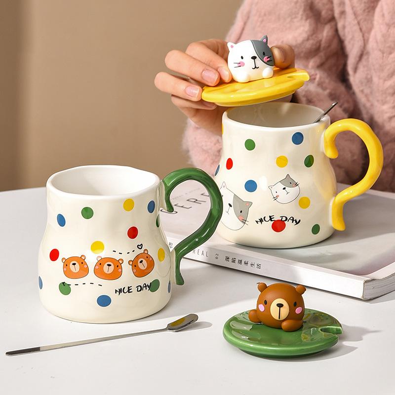Kreslený zvířátkový trojrozměrný hrnek s víčkem a lžičkou, hrnek pro pár, roztomilý hrnek na pitnou vodu, dětský snídaňový hrnek, keramický