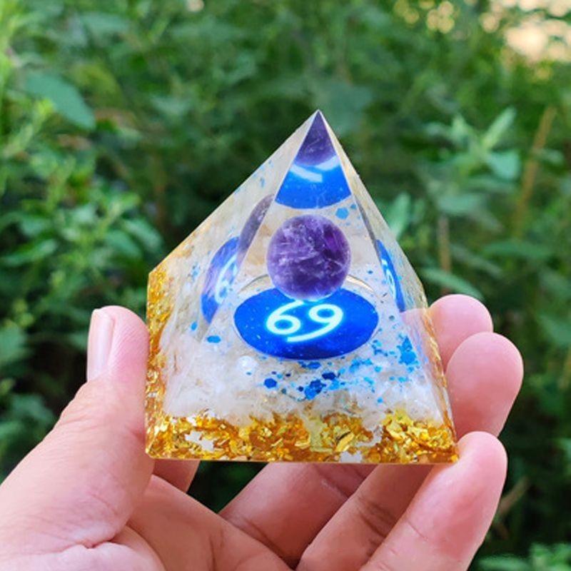 Energy Orgonite Chakra Pyramid Aura Divination Yoga Meditation Ornaments Craft