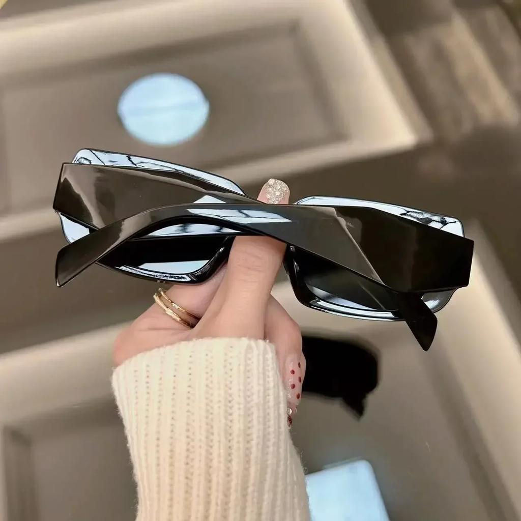Classic Square Casual Fashion Sunglasses Women Men Vintage Stylish Oval Shaped Minimalist Female Male