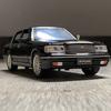1:32 Toyota Crown Royal Classic Vehicle Alloy Car Model Diecast Metal Toy Car Model Sound And Light Kid Gift With Boyfriend Boys