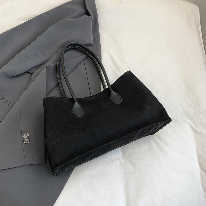 Suede Retro Large-capacity Armpit Bag, New Fashion Women's Bag, High-end Tote Bag, Commuter Shoulder Bag.