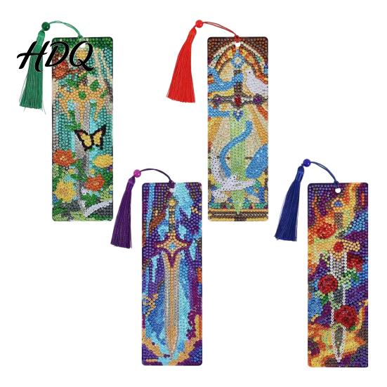 Holiday Party Favors 4PCS Christmas Theme Diamond Painting Bookmarks Creative DIY Art Kits Adult Craft