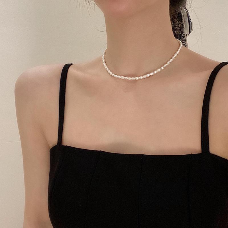 

Freshwater Pearl Clavicle Necklace - French Design for Women