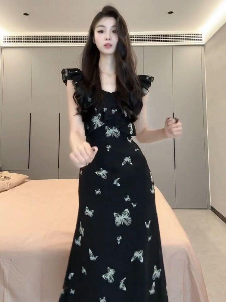 Feeling French: Women's Black Floral Puff Sleeve Dress
