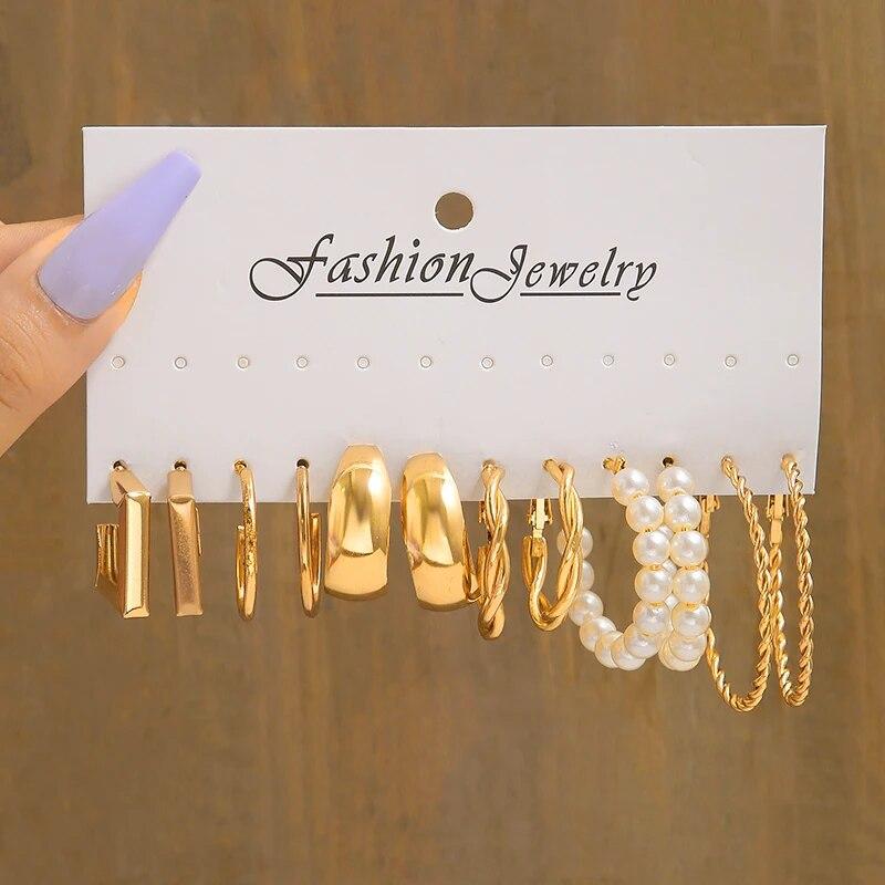 17KM Vintage Gold Color Hoop Earrings Set Pearl Metal Dangle Earrings for Women Crystal Twist Earrings Trendy Fashion Jewelry