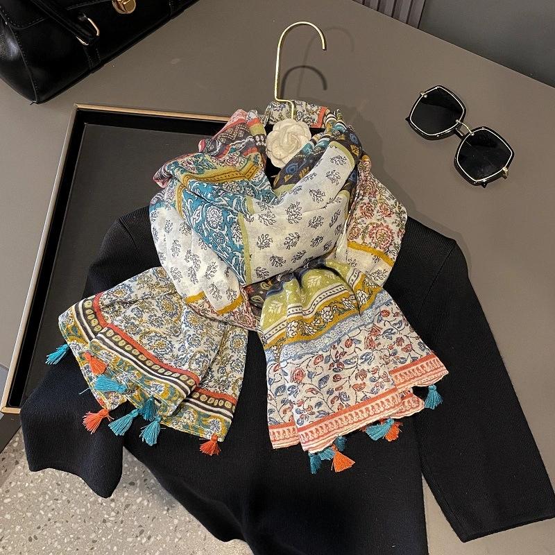 31 Designs Autumn Vintage Floral Tassel Viscose Shawl Scarf Lady High Quality Wrap Pashmina Stole Bufandas Muslim Hijab 180*90Cm