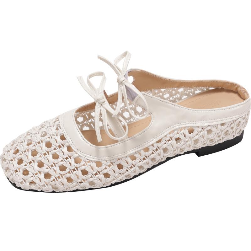 Hohle und atmungsaktive beliebte weiße Retro-Slipper mit dicker Sohle für Damen Sommerkleidung 2025 neue französische coole Slipper