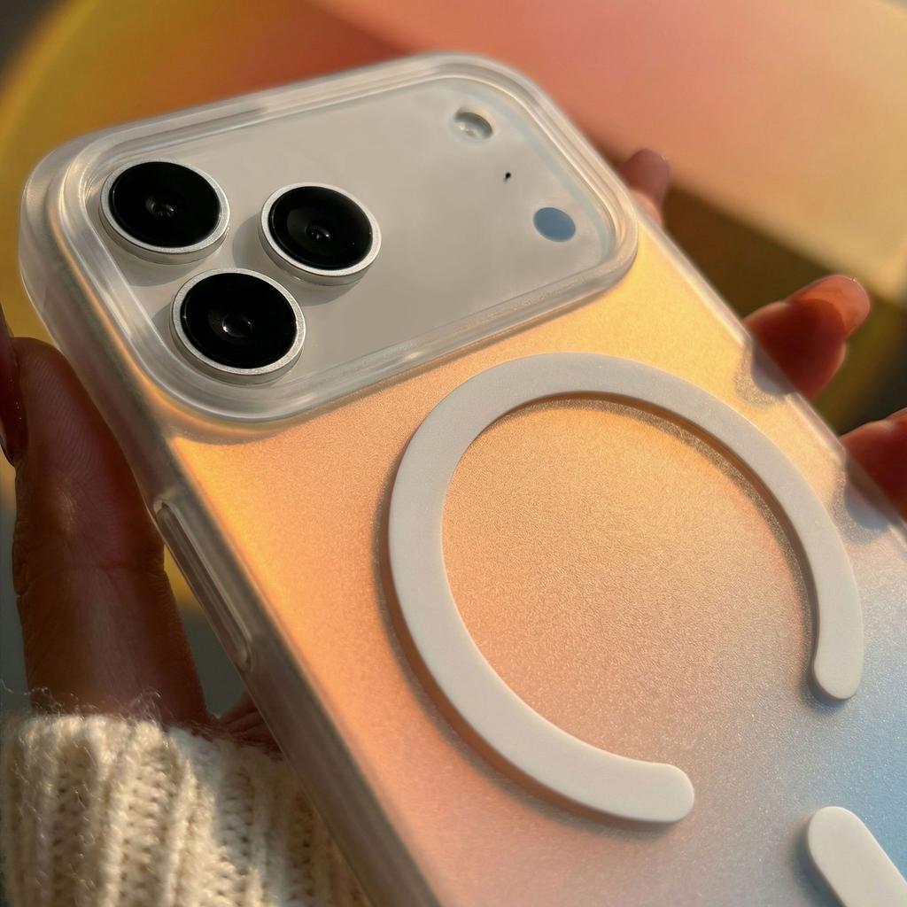 Applicable to iphone17 magnetic mobile phone case Apple 17promax laser gradual change 16pro chameleon skin feeling case