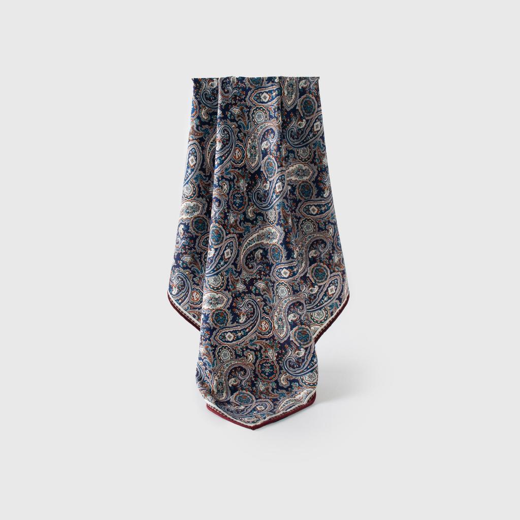 Elegant Dual-Sided Wool Scarf: Versatile Fashion Shawl for Ladies