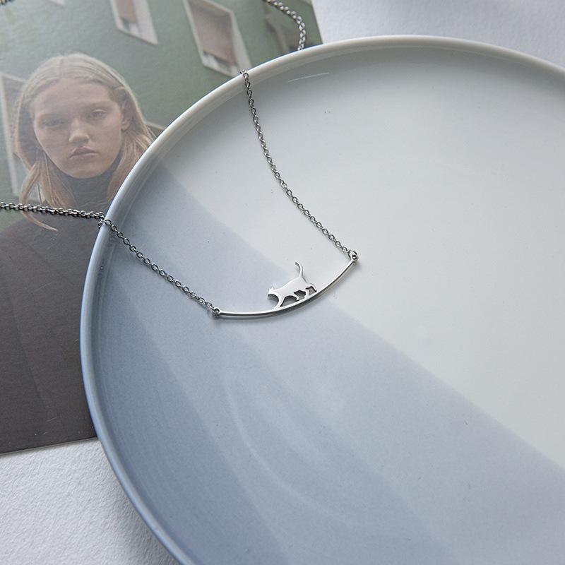 Cat Necklace Female Versatile Light Luxury Design Cold Wind Collarbone Chain Stainless Steel Necklace