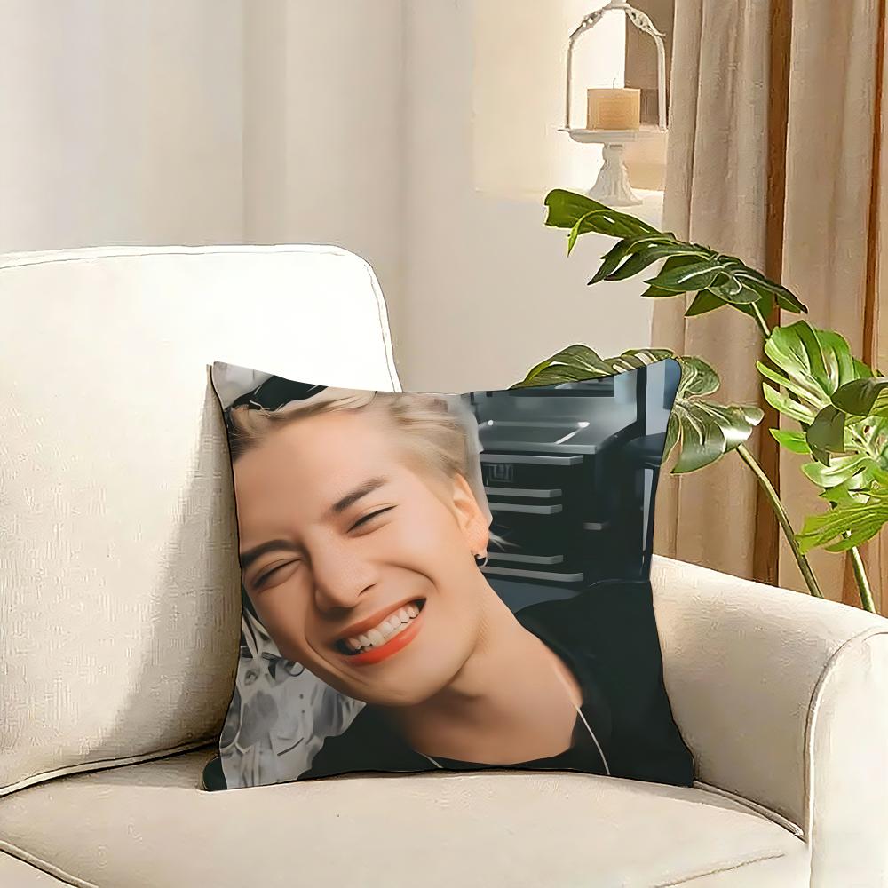 MMagic Man Cushion Cover Reversible Plush Pillow Cover Soft Fluffy Home Decor for Sofa Bedroom