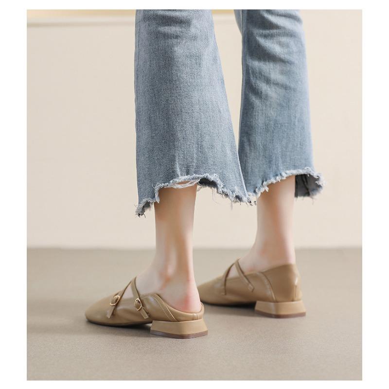 Women's soft soled thick heels round toe shoes