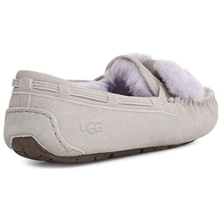 UGG Dámské mokasíny z ovčí kůže s plyšovou podšívkou, kulatou špičkou a nazouvacím designem, hnědé 1135112-GOA