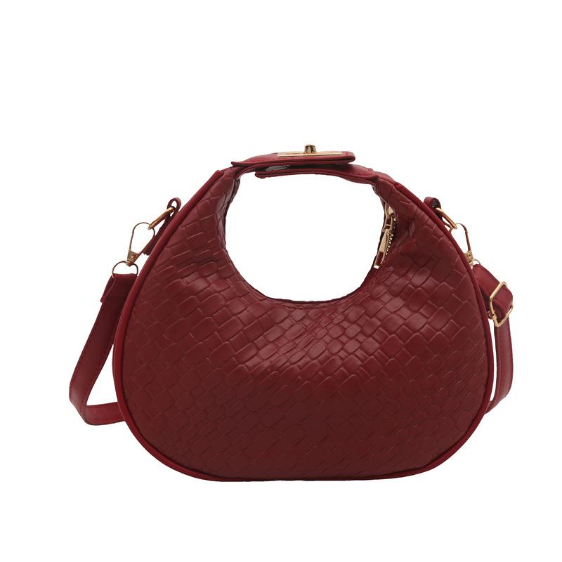 

This year s popular handbag women s 2025 new trendy and versatile ins Korean version of fashion one shoulder messenger bag dumpling bag красный