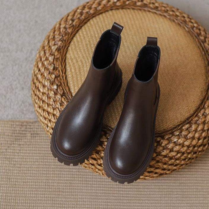 Korta stövlar dam Chelsea boots 2025 nya höst och vinter rökrör tunna stövlar tjock-sula Martin boots ins Brittisk stil