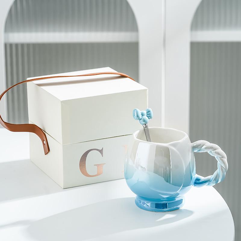 

Кружка Цветок Высококачественная Керамическая Чашка Бытовая Чашка для Кофе Завтрака Чашка для Воды Подарок на День Рождения Девочки Сувенир 301-400ml