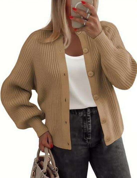 Women's Chunky Knit Cardigan: Long Sleeve, Round Neck, Button-Up, Autumn Fashion 2025.