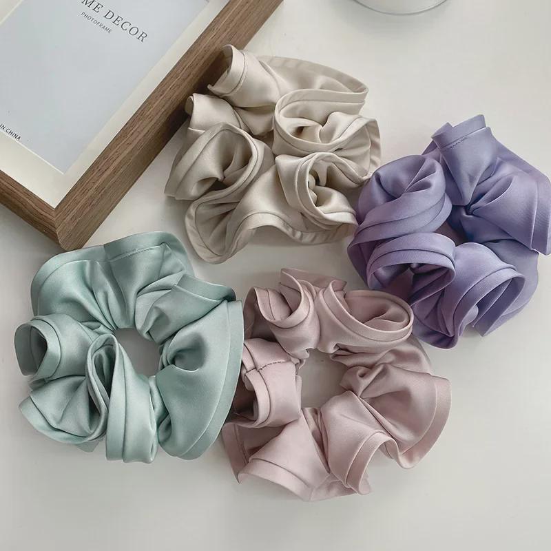 "High-End French-Style Satin Hairband: Fashionable Wood Ear & Flower Bud Design"