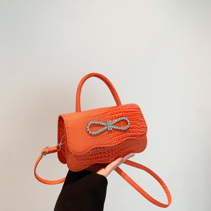 Niche design high value crocodile pattern handbag 2025 autumn new Korean version diamond-encrusted bow small square bag