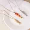Collar con colgante de pez colorido de la serie Verano Océano, joyería de pez dorado moderna personalizada, regalo