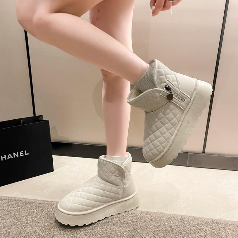 Snow Boots Women's Autumn and Winter New Round Head Thick Sole Rhombus Plaid Foot Cover Velvet Student Cotton Shoes