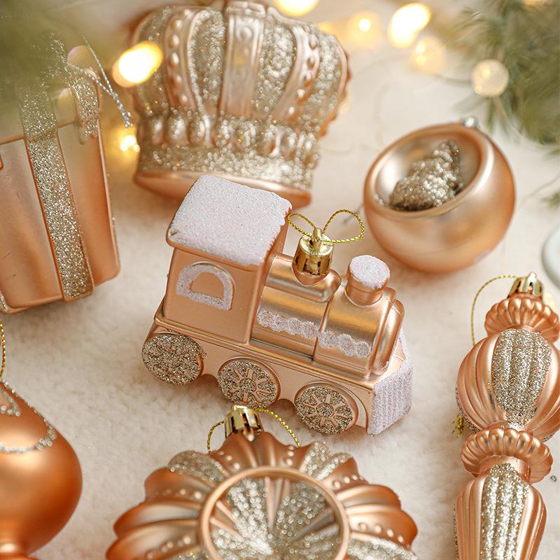 Plastic Champagne Christmas Tree Pendant Set: Creative Hanging Ornaments for Festive Decoration and Atmosphere.