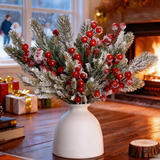 Yousheng 18 Stück Künstliche Verschneite Norfolkkiefer Zweige Rote Beeren Picks Künstlicher Zedernzweig Weihnachts-Stechpalmenbeeren Zweig DIY Vasenfüller Feiertagsdekoration