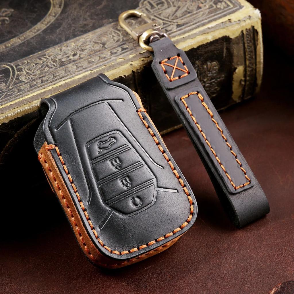 Leather Car Key Cover Keychain Holder Case Protector for For Isuzu D-MAX MUX Truck DMAX 2021 Smart Remtoe Accessories