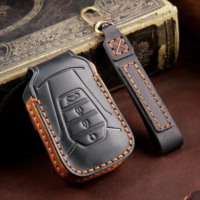 Leather Car Key Cover Keychain Holder Case Protector for For Isuzu D-MAX MUX Truck DMAX 2021 Smart Remtoe Accessories